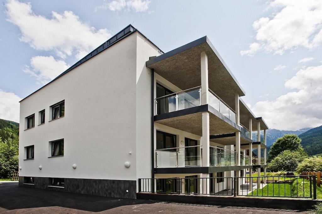 Apartment In Neukirchen With A Carport Neukirchen am Großvenediger Eksteriør billede