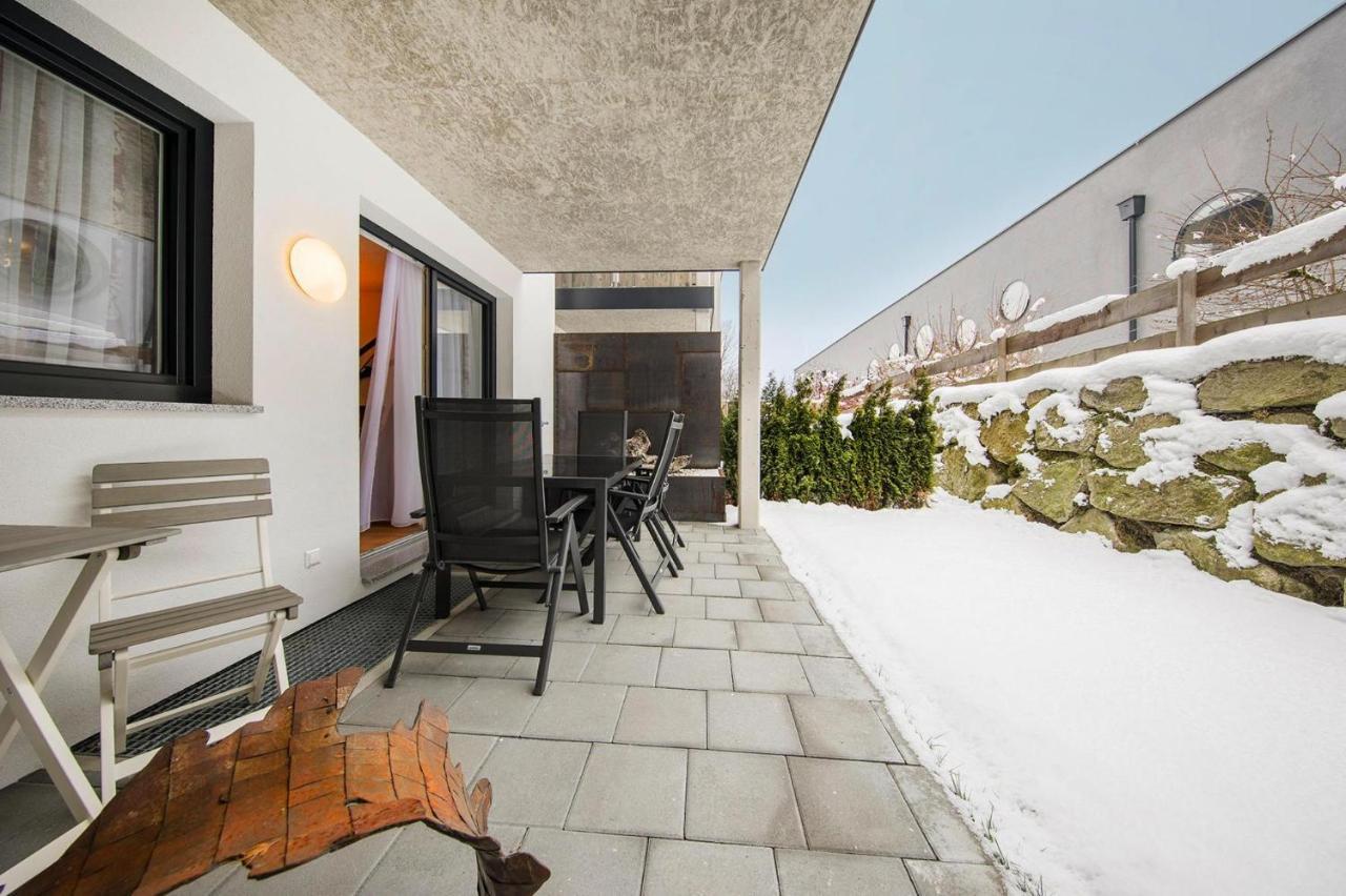 Apartment In Neukirchen With A Carport Neukirchen am Großvenediger Eksteriør billede