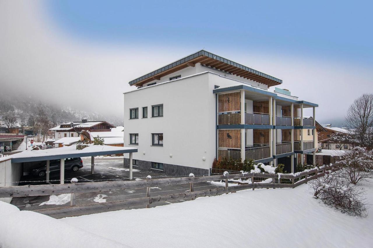 Apartment In Neukirchen With A Carport Neukirchen am Großvenediger Eksteriør billede